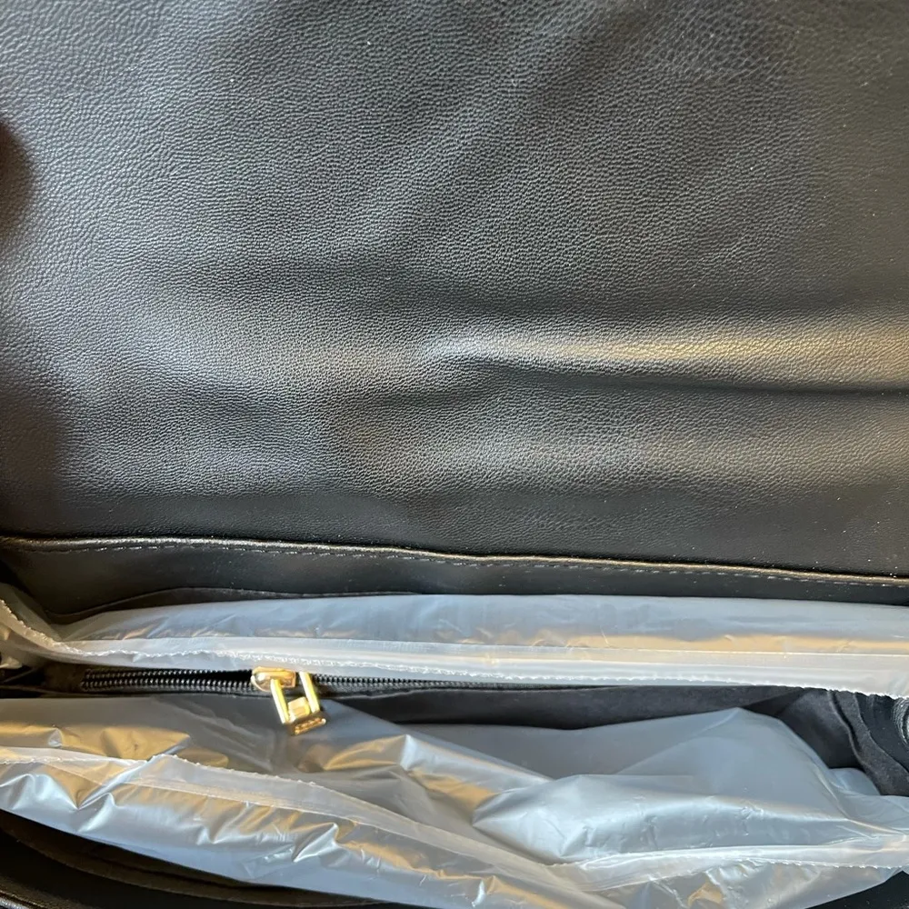 Badgley Mischka Studio Quilted Chain Strap Purse - Image 6