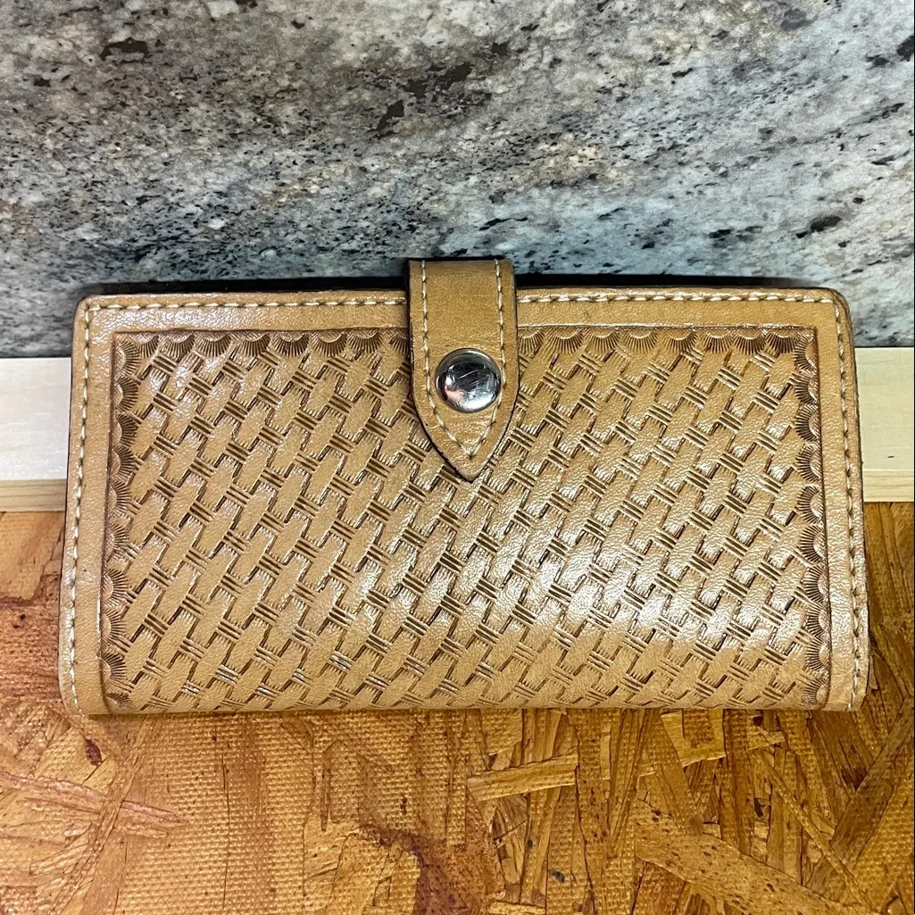 Western Tan and Black Woven Wallet - Image 2