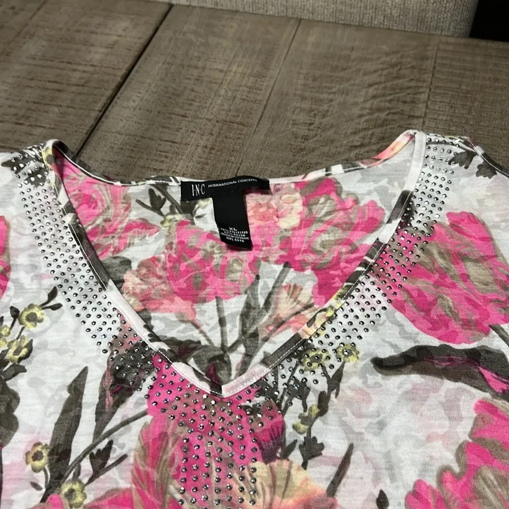 INC International Concepts Floral studded v - Image 2