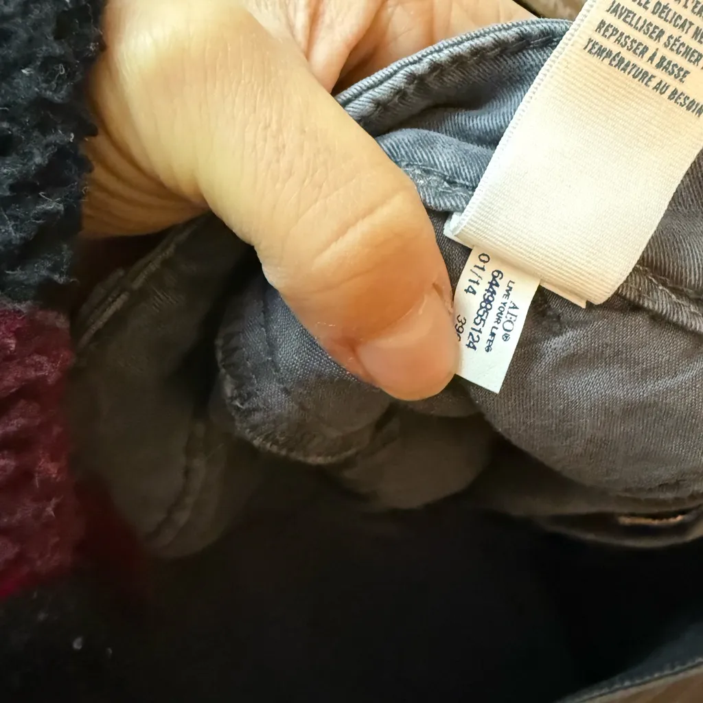 American Eagle Charcoal Gray Y2K Bermuda Stretch Cargo Shorts - Image 6