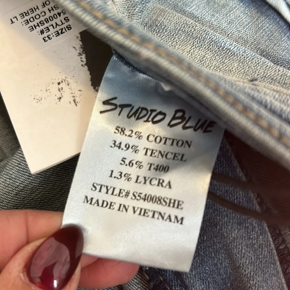 Studio Blue Stitchfix  Distressed Chewed Hem Jeans - Image 11