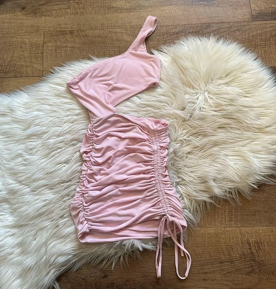 LUCY IN THE SKY Champagne Showers One Shoulder Ruched Cutout Dress In Light Pink - Image 5