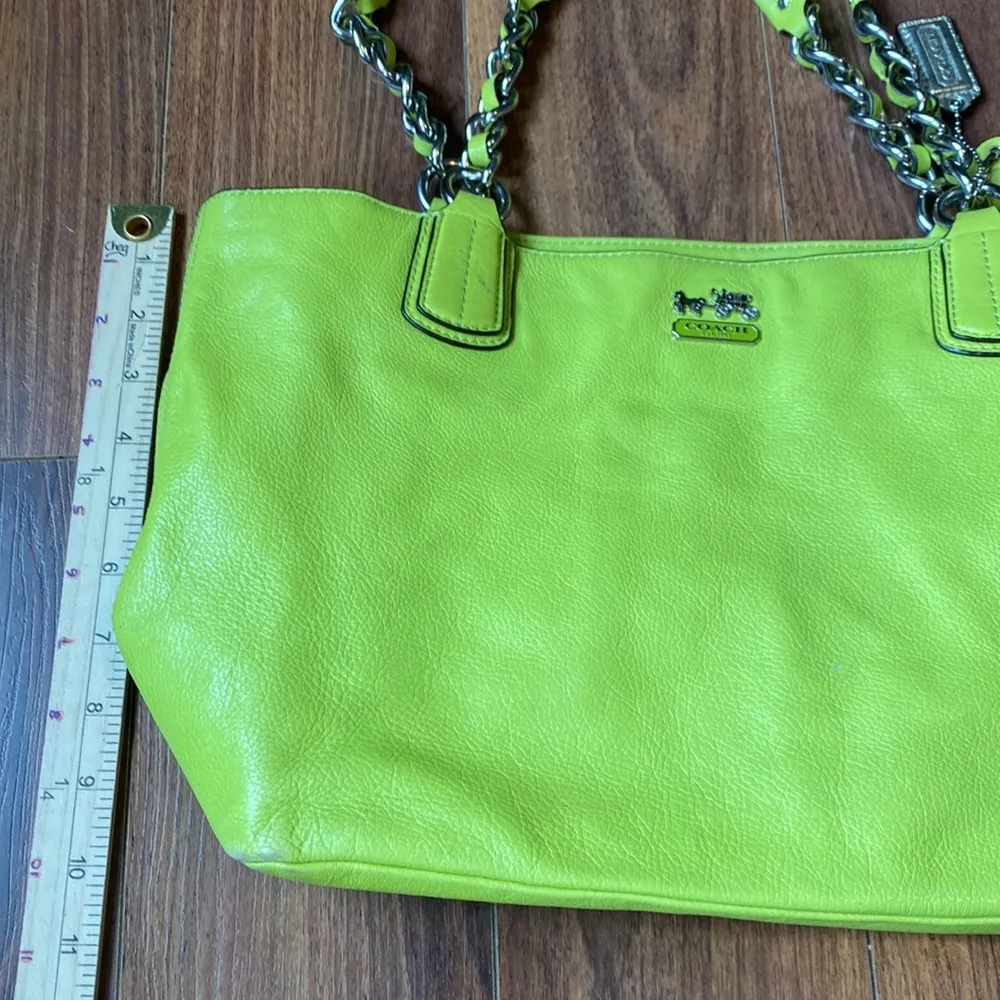 green/yellow handbag - Image 9