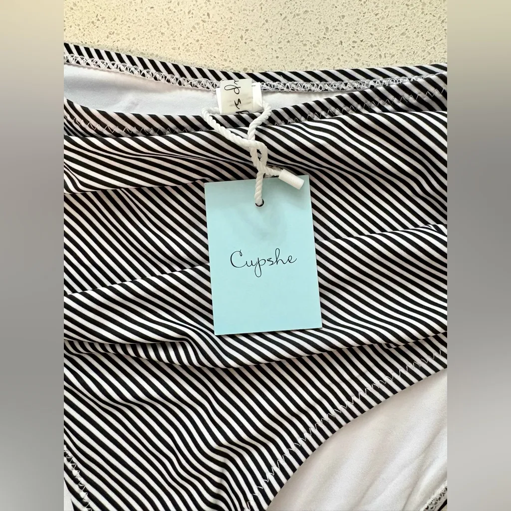 Cupshe  High Waisted Bikini Bottom* - Image 2