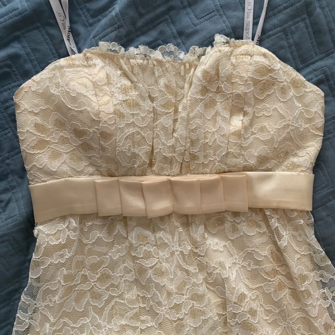 Strapless Bubble Hem Butter Yellow Lace Formal Dress Size 2 - Image 6