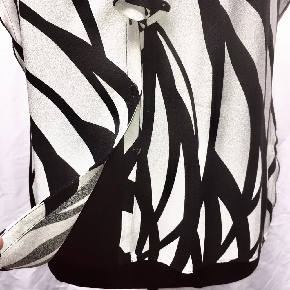 Escada Neona graphic print short sleeve ruffle bow blouse shirt black white 38 8 - Image 6