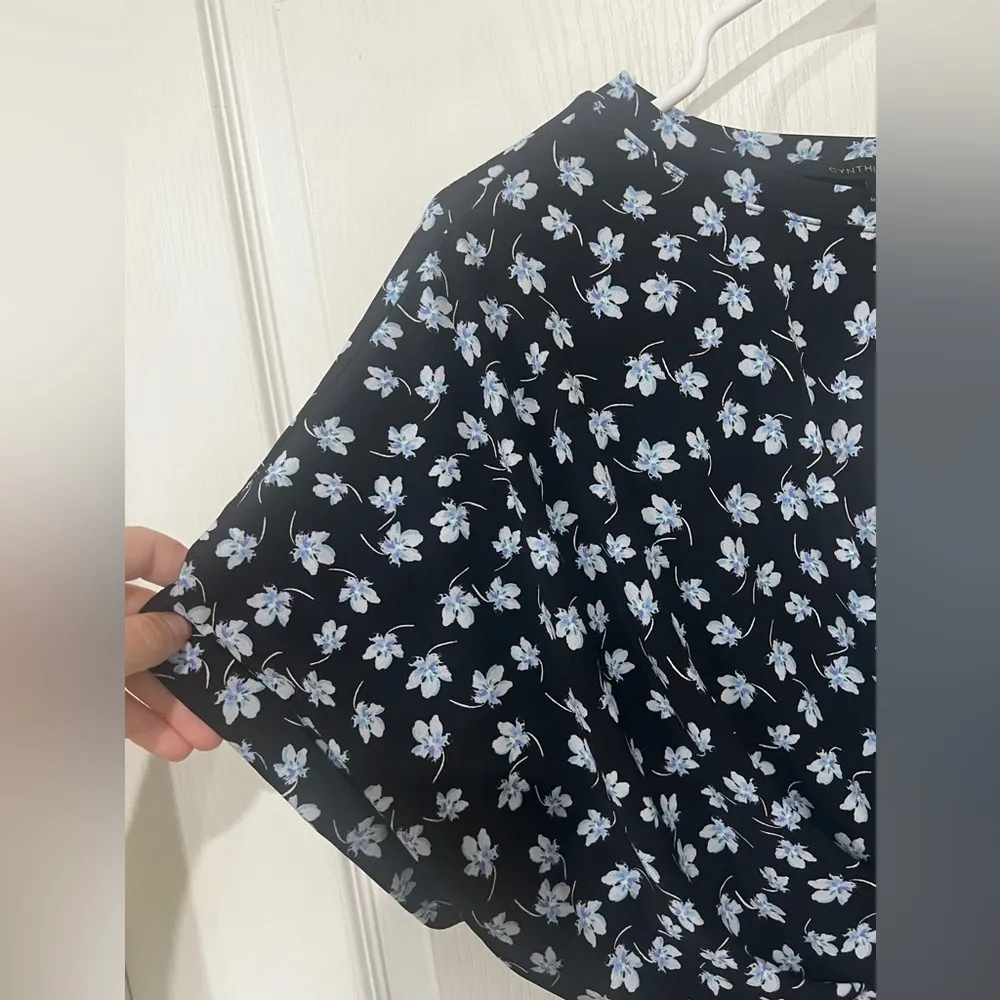 FINAL PRICE NWT Cynthia Steffe Floral Black Top - Image 5