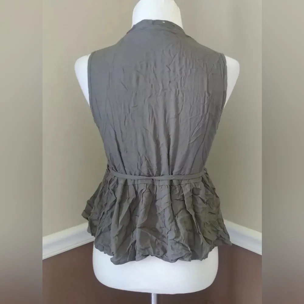 Modcloth Vest Olive Green Draped Front Peplum Back with Waist Tie Medium NEW - Image 4