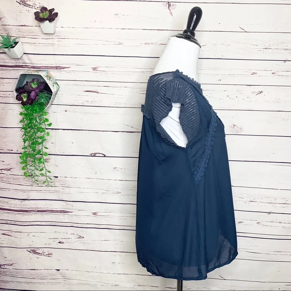 Gianni Bini Navy Blue Embroidered Lace Chiffon Casual Boho Blouse Top Size XS - Image 4