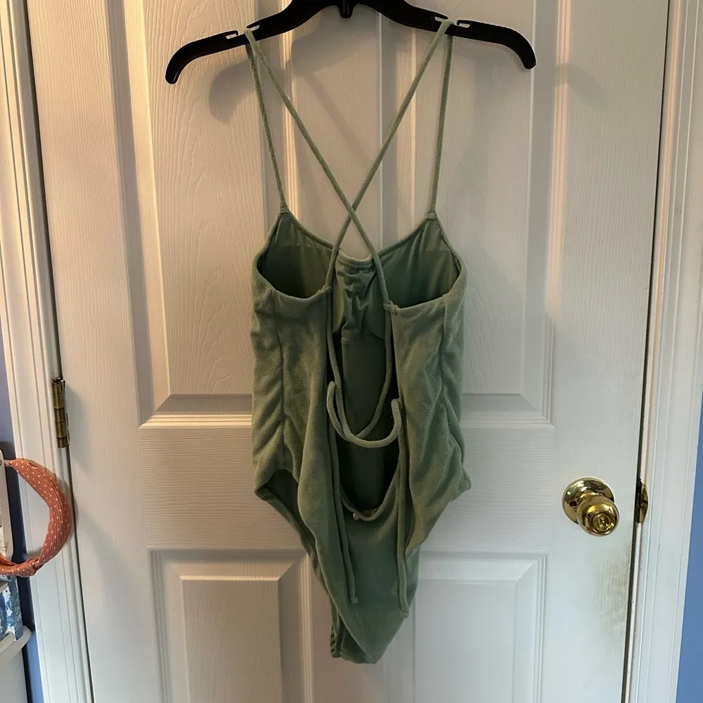 VS tie-back one piece - Image 2