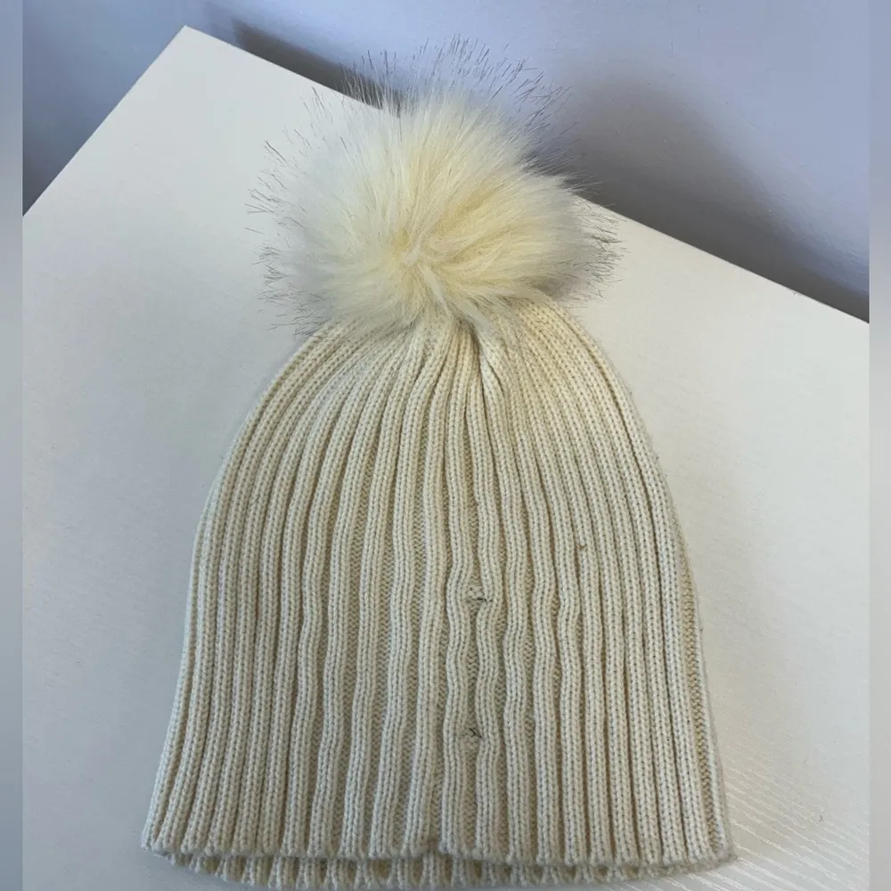 Beanie Green - Image 2