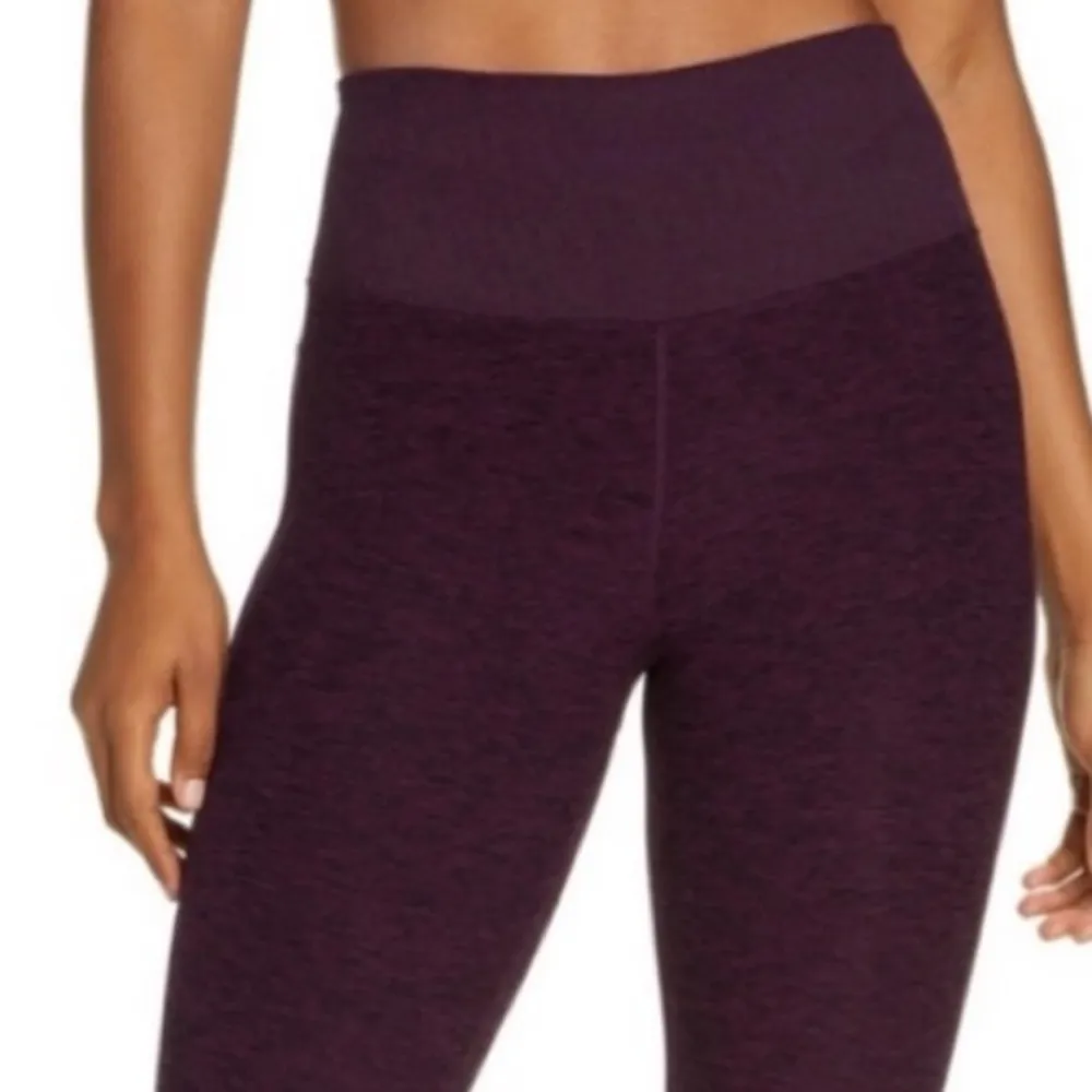 Alo Yoga High-Waist Lounge Legging in Oxblood Heather Size Small - Image 2