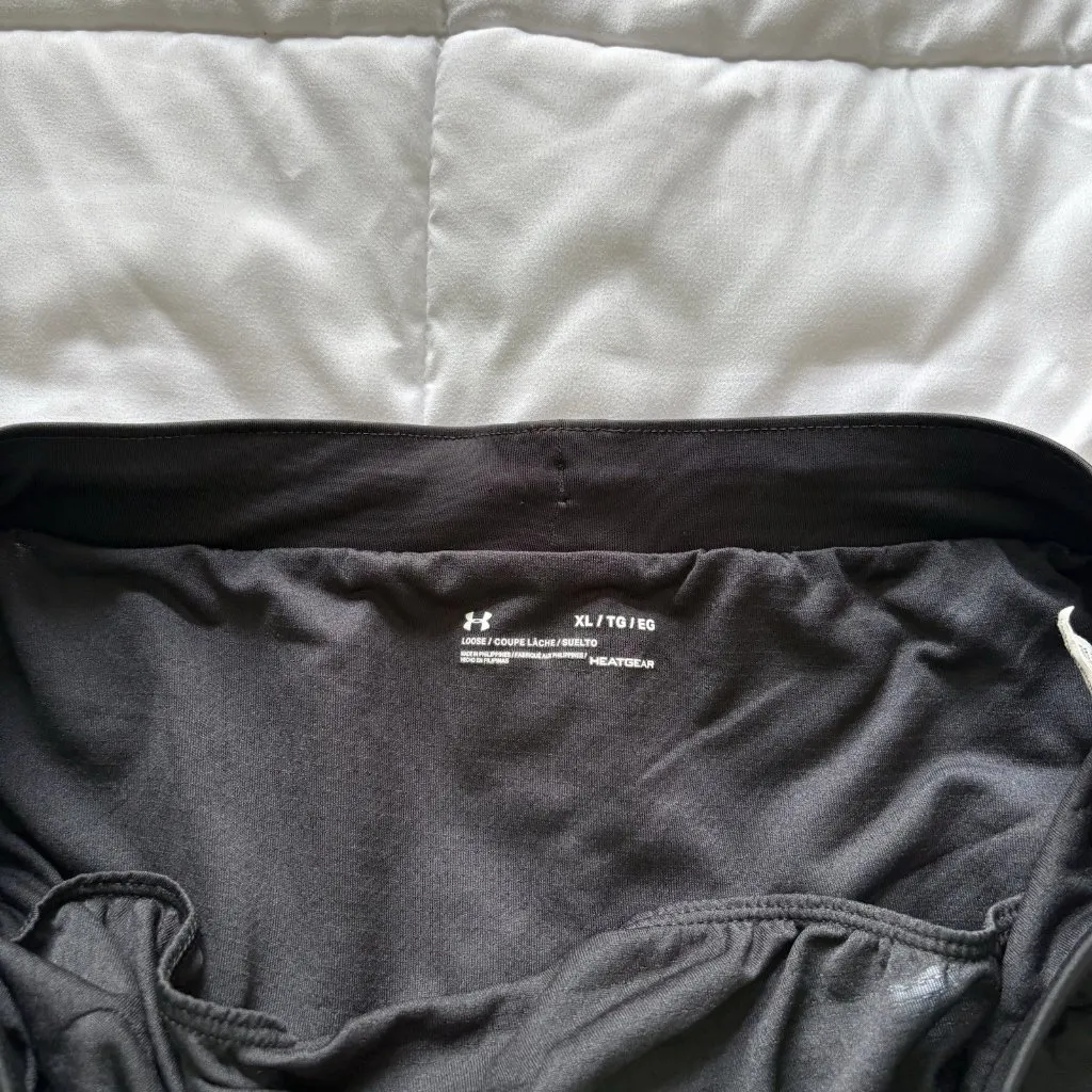 UNDER ARMOUR Womens Size XL Mileage 3.0 Heatgear Running Shorts Floral Black - Image 4