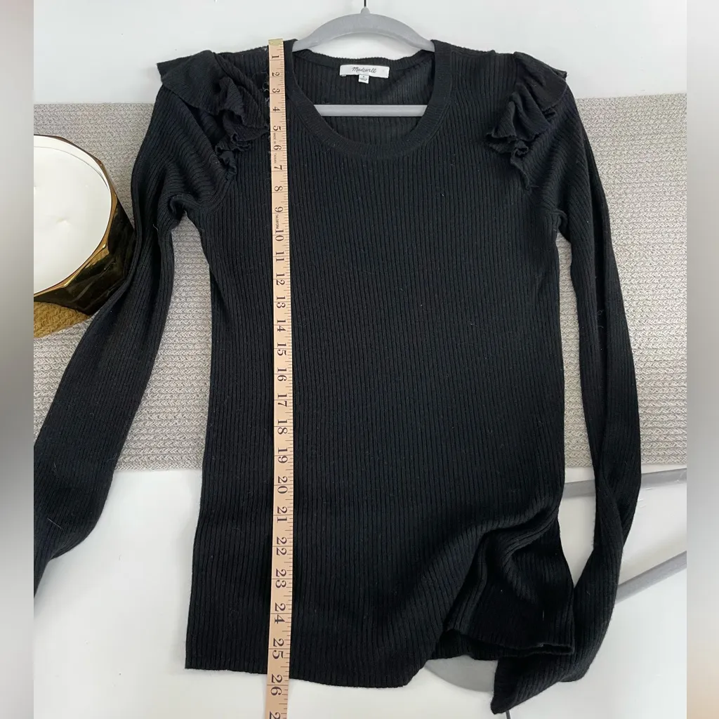 Madewell Black Ribbed Ruffle Shoulder Sweater Size Small - Image 6