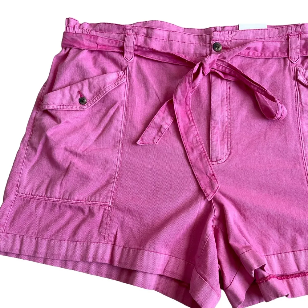 Old Navy Women’s Extra High Waist Tie Front Cargo Shorts Plus Size 3X Workwear - Image 4