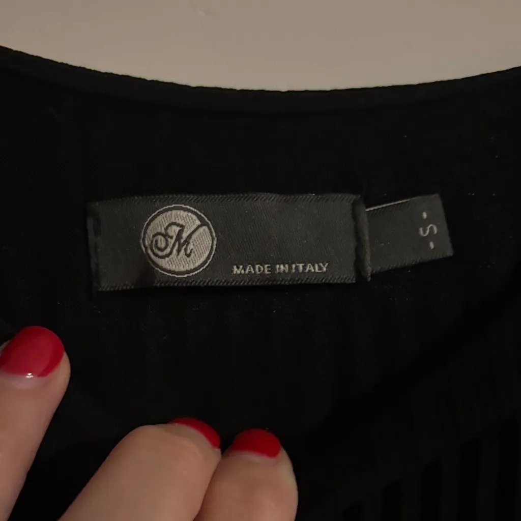 Chic Black Women's Crinkle Textured Shirt - Image 2