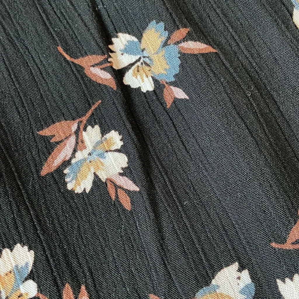 Black NWOT Wide leg floral pants (part of set) Size XS - Image 3