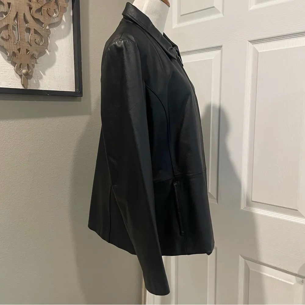 Worthington Women’s Black Leather Jacket Size Extra Large With Zipper & Pockets - Image 2