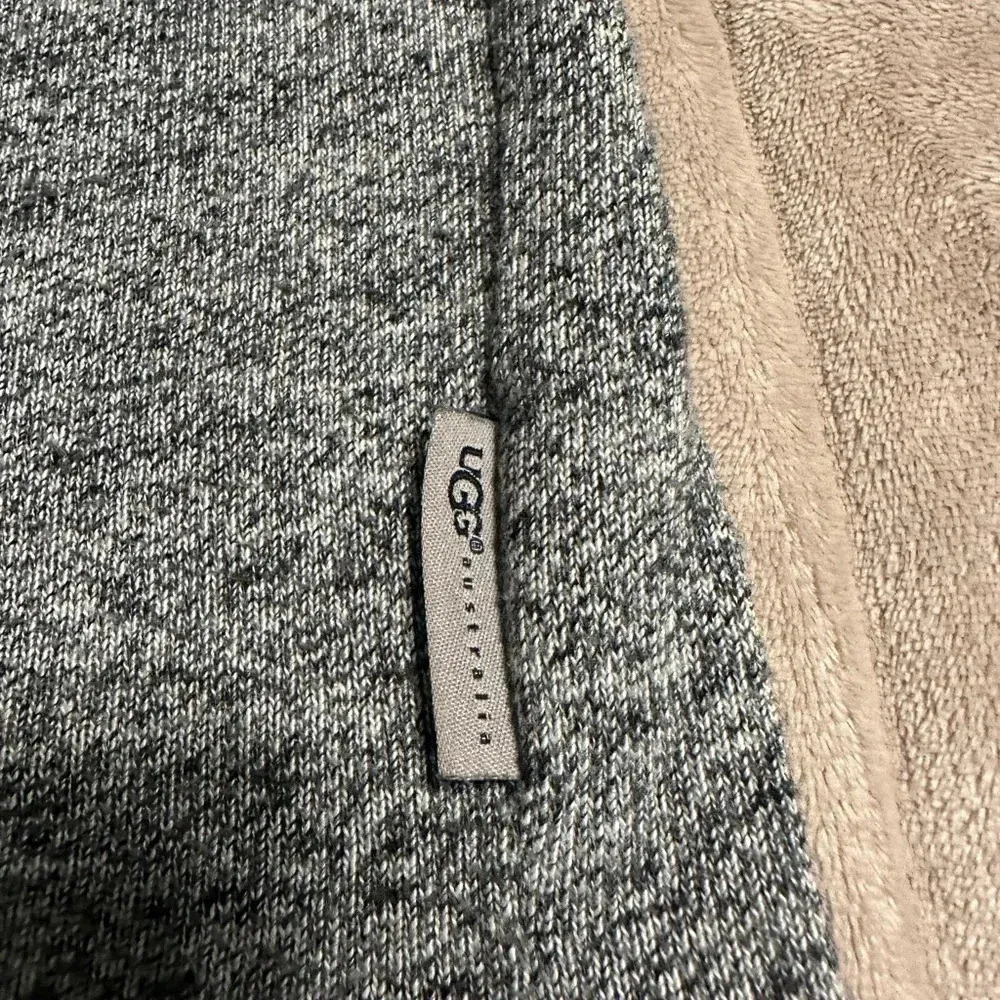 UGG  Australia Hoodie Size Small Gray Casual Sweatshirt Pullover - Image 7