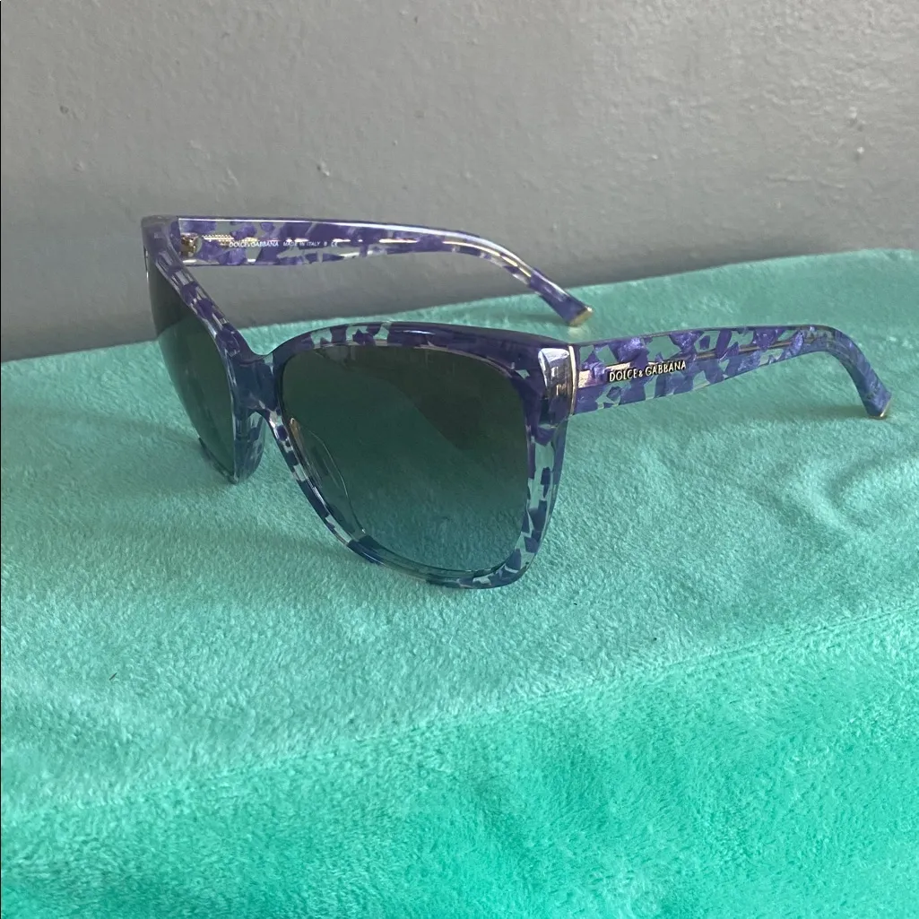 Dolce & Gabbana DG 4111 sunglasses with a violet cube acetate frame - Image 6