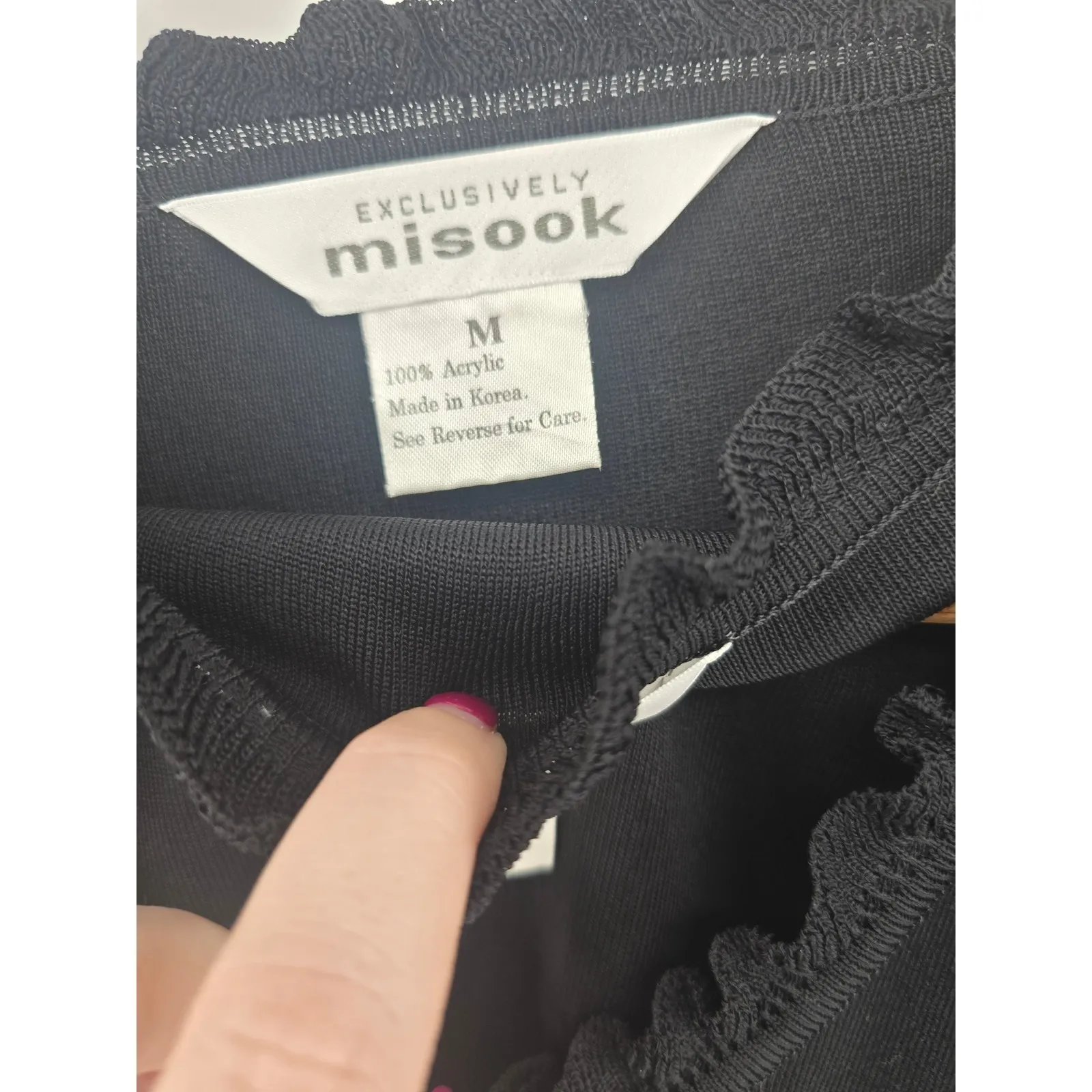 Exclusively Misook Black Ruffled Cardigan Set Knit Top V Neck Medium - Image 4