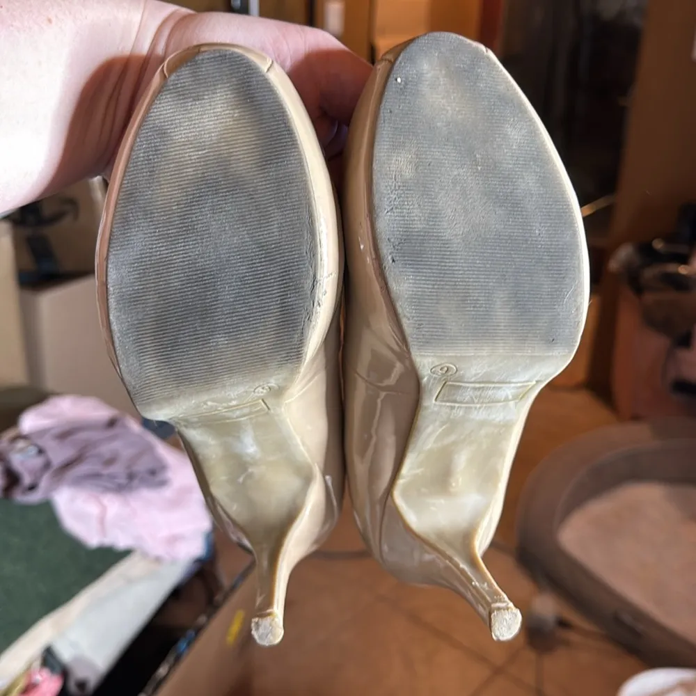 Candie’s Nude Heels Size 9 - Image 9