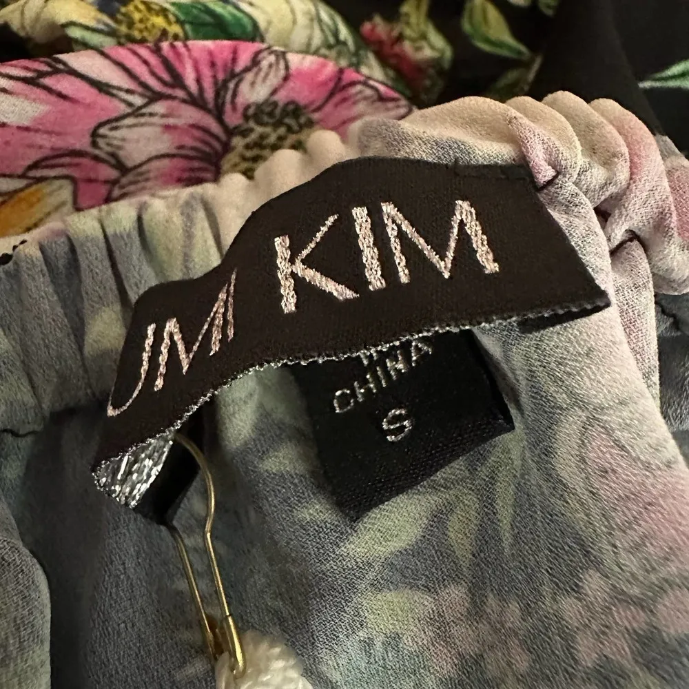 Yumi Kim One Shoulder Dark Floral Romper Size Small - Image 8