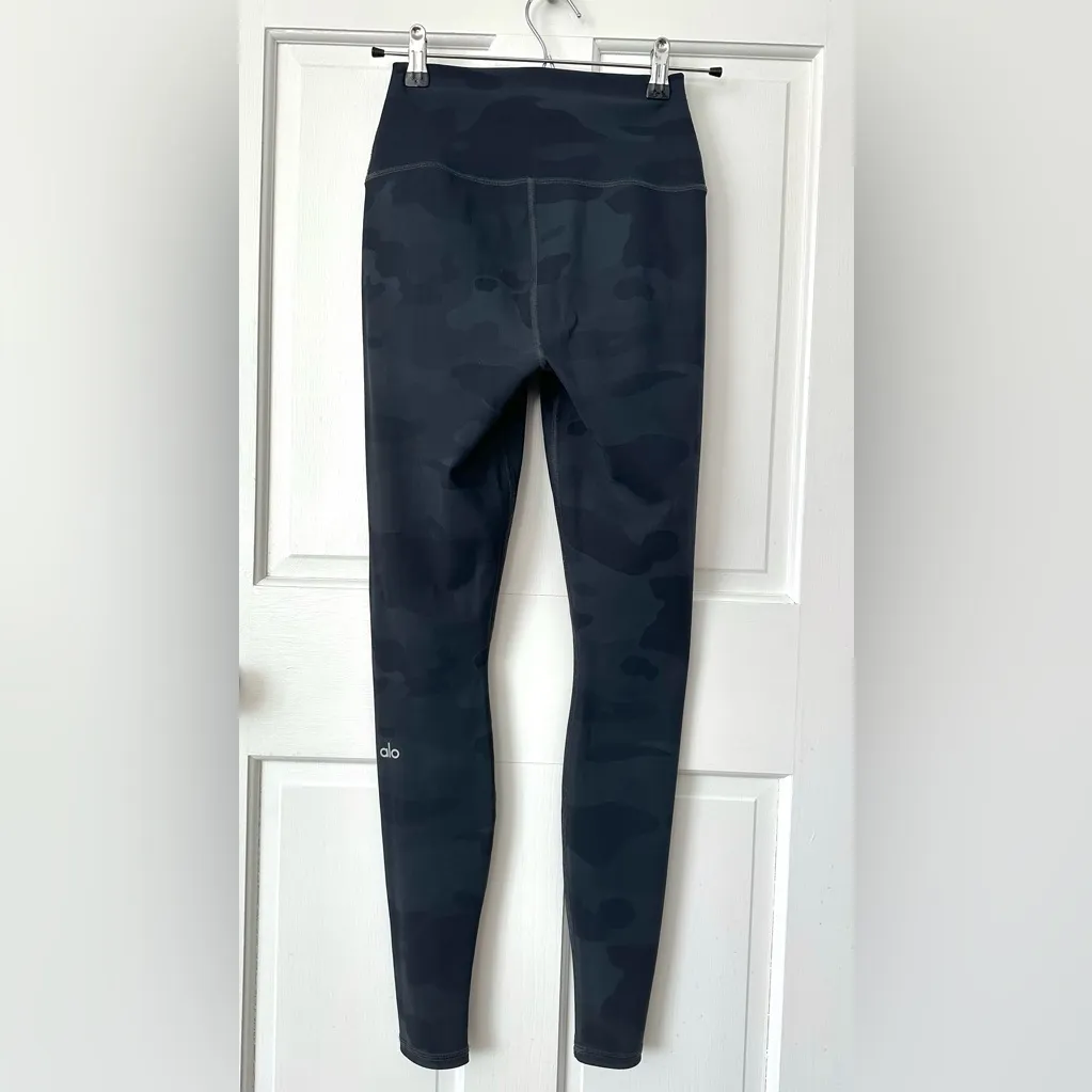 ALO Yoga Athletic High Waist Camo Vapor Leggings Gray Black Camouflage Size XS - Image 6