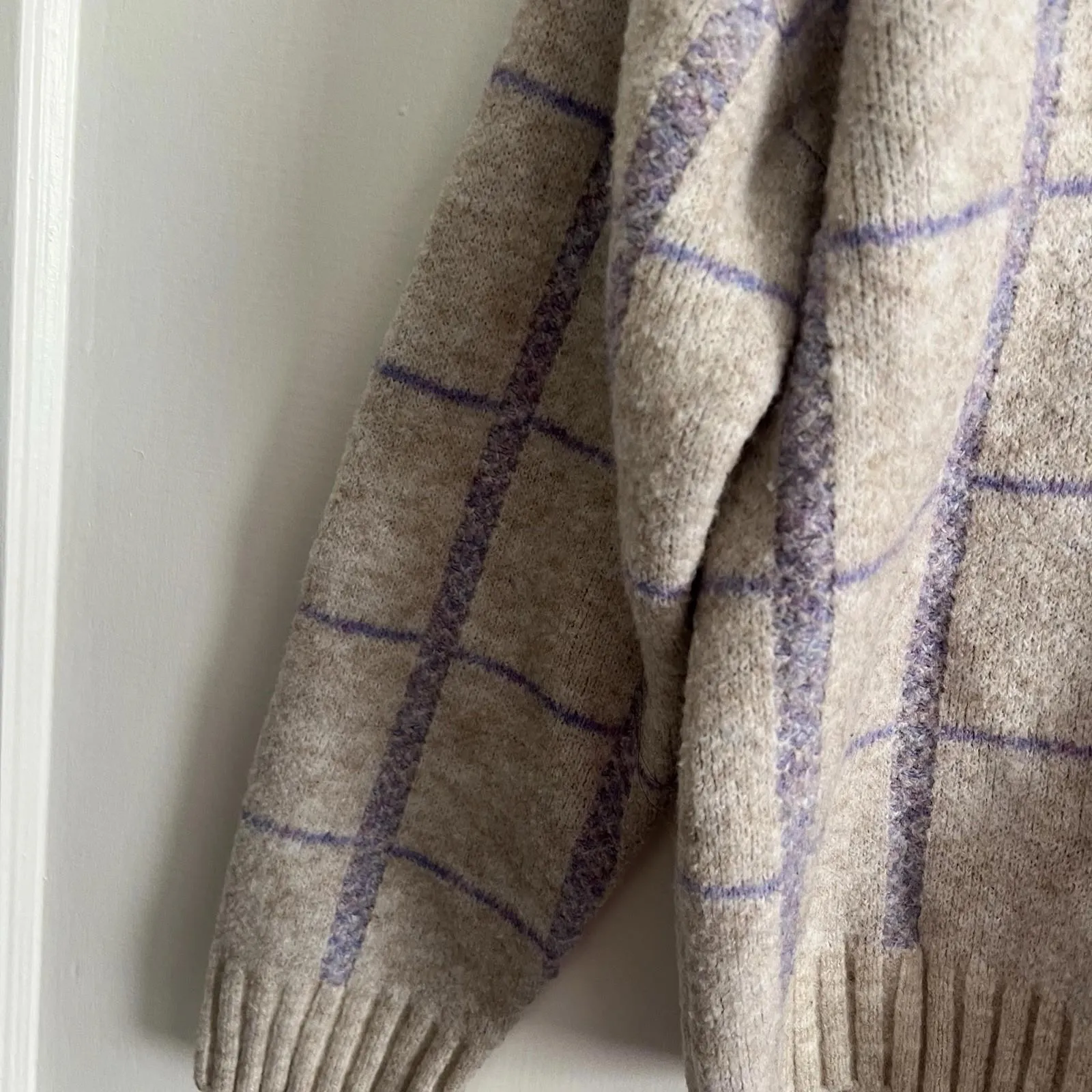 Women's V-Neck Sweater S Beige Purple Windowpane Cozy Knit Pullover Fall Winter - Image 5