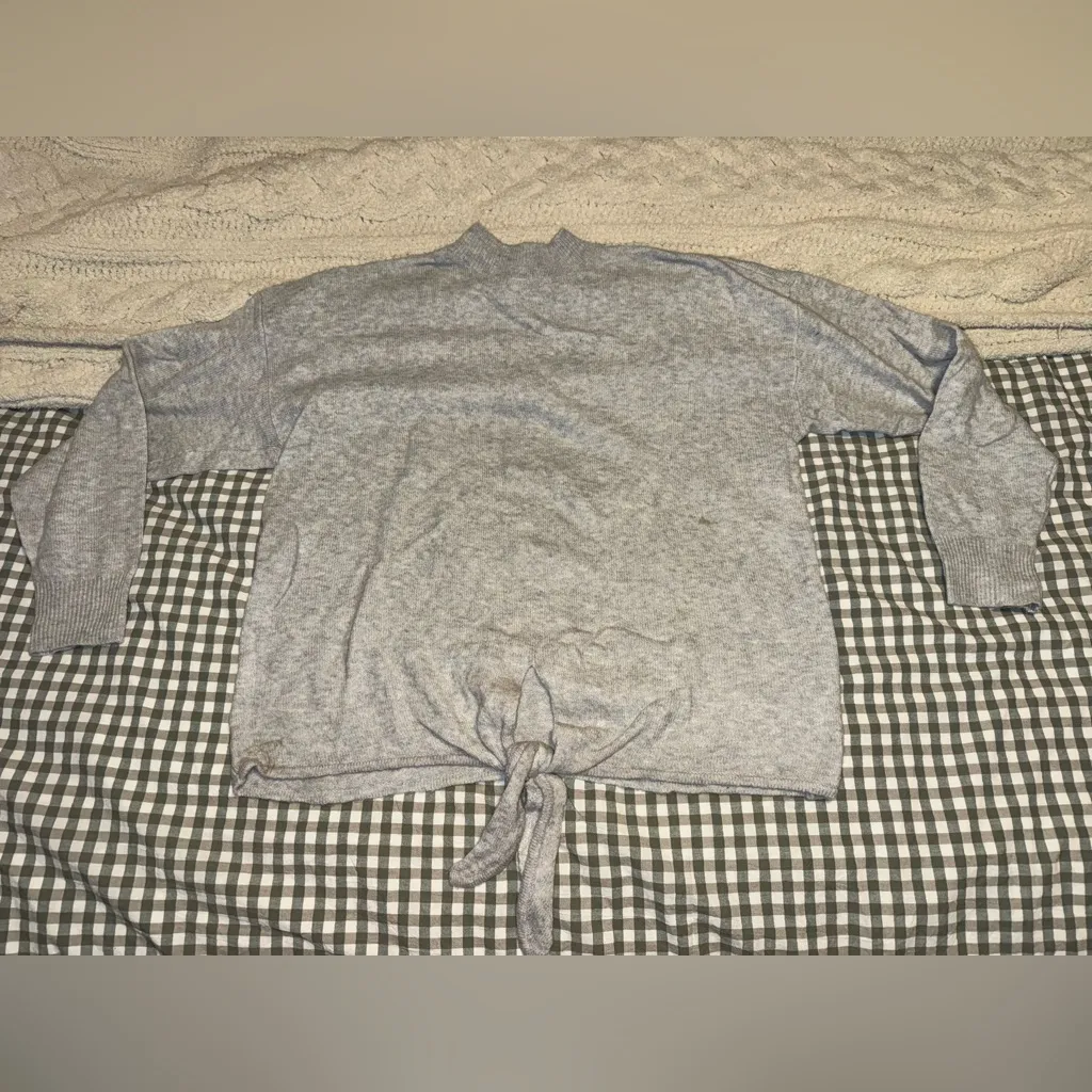 a Loft gray tie-front mock-neck sweater - Image 4