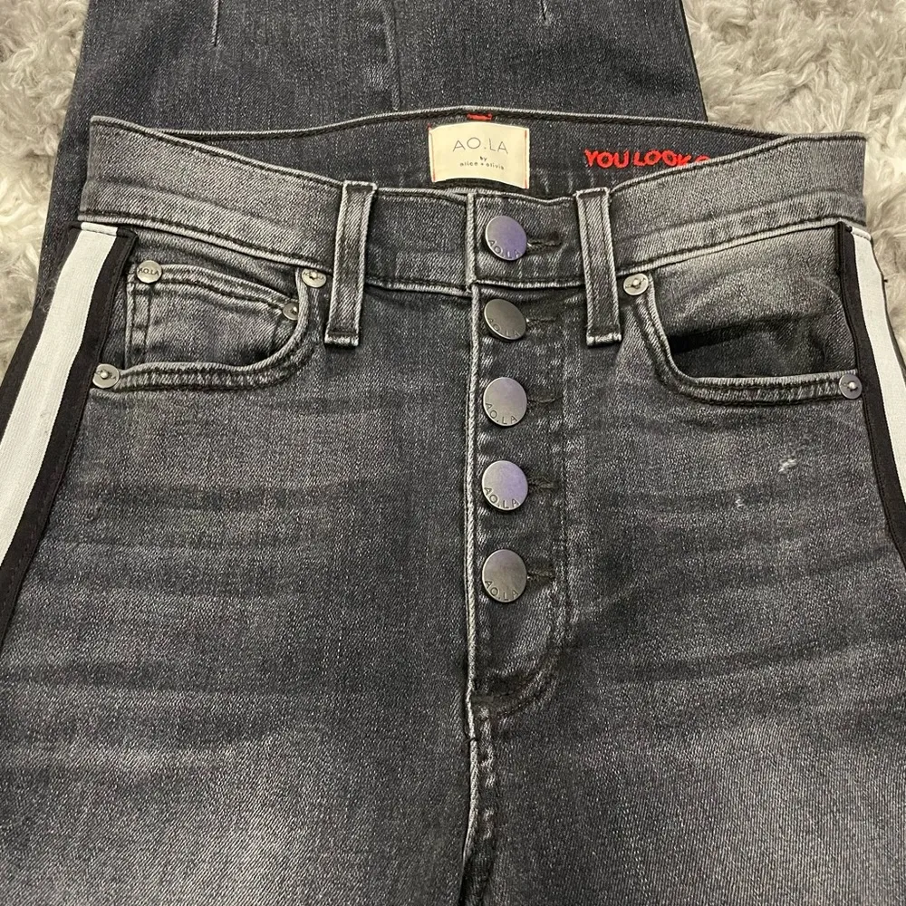 Alice Olivia AO Exposed Button High Waist Side Stripe Jeans 24 - Image 4