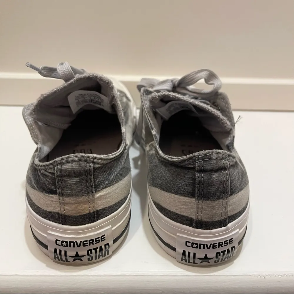 Converse Sz 7 Grey White Low Top Sneakers - Image 4