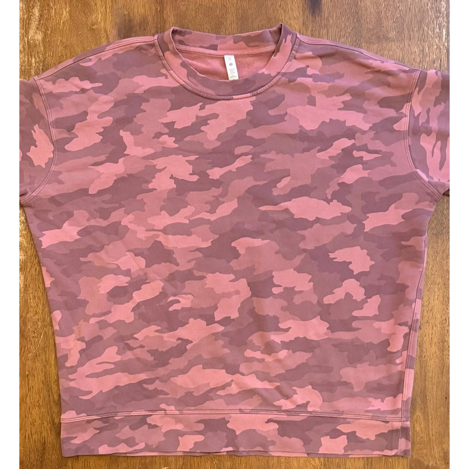 EUC Lululemon Pink Camo Perfectly Oversized Crew Sz 10 - Image 4