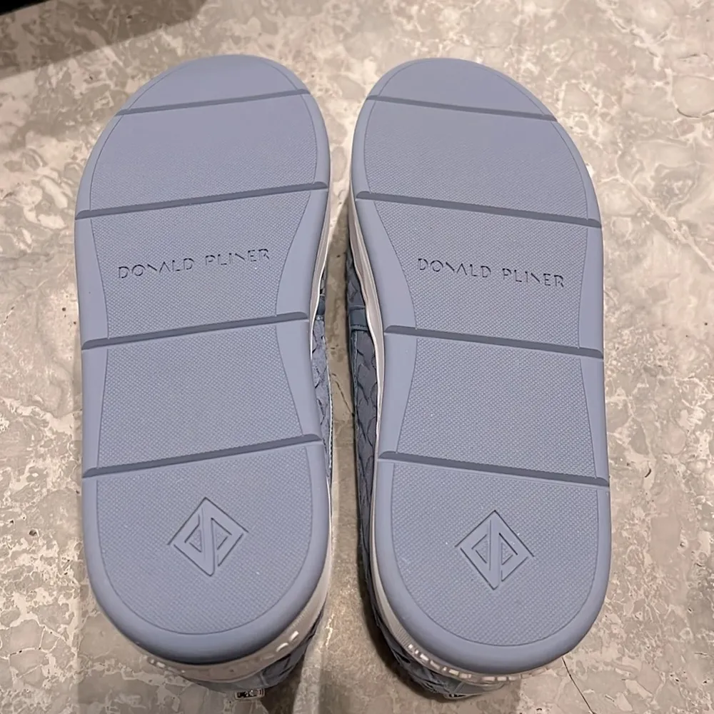 Donald Pliner Rally Woven Slip-On Sneakers in Denim Calf Suede Size 5.5 NWT - Image 6