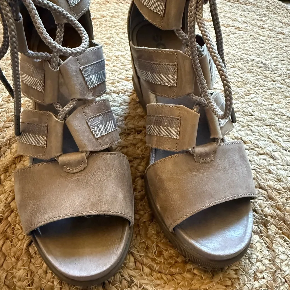 Sorel Women’s Sz 9 Joanie II Wedge Sandals Lace Up Gladiator Brown NL3272-240 - Image 4