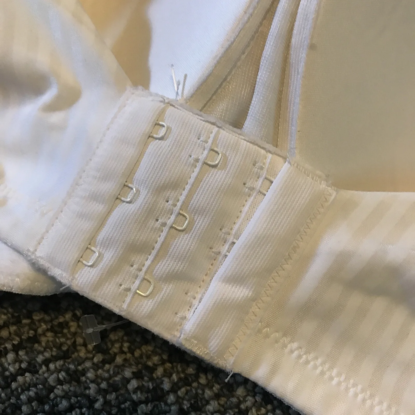 Playtex Perfectly Smooth Wire Free Bra Women’s Size 40DD White NEW - Image 5