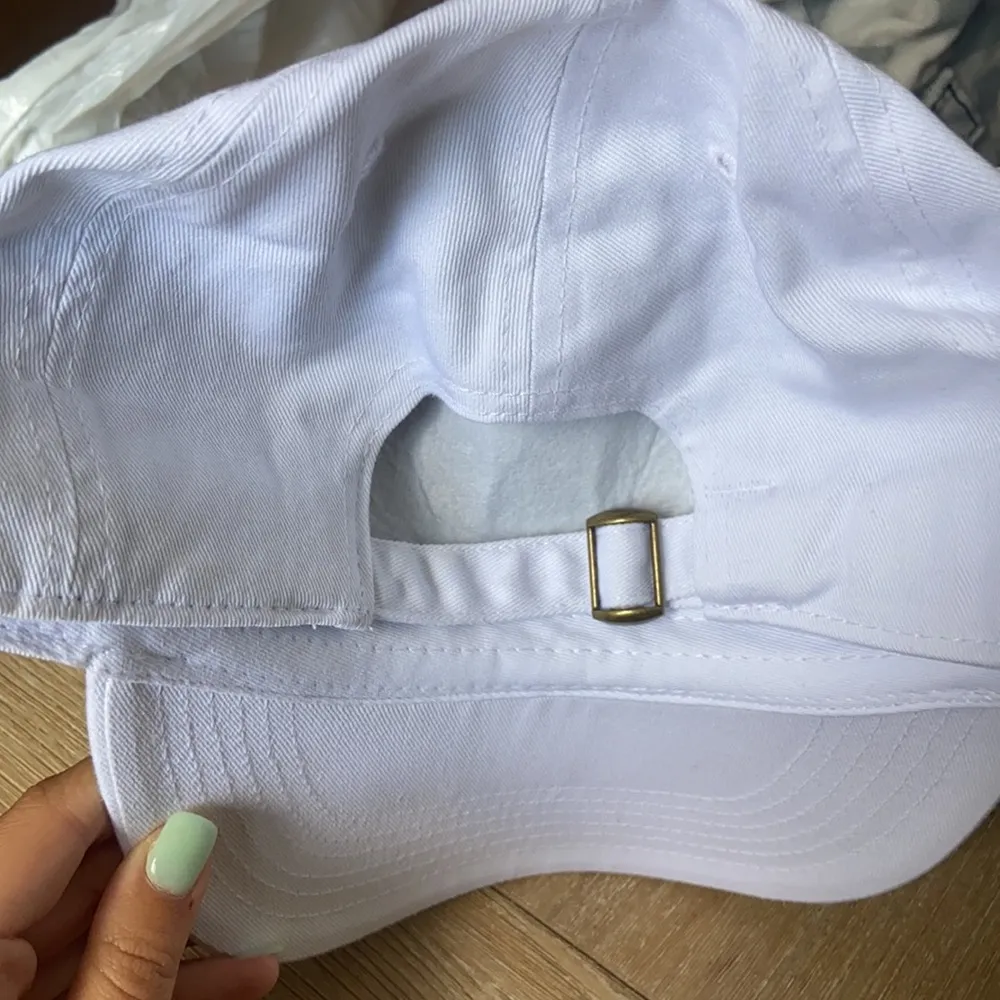 White belt backing Hat - Image 2
