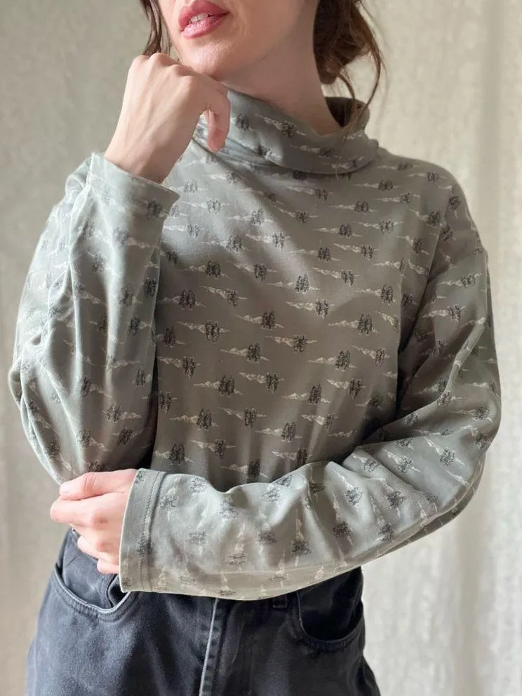 Green 90s Style Turtle Neck Mountains & Trees Long Sleeve Top Size undefined - Image 3