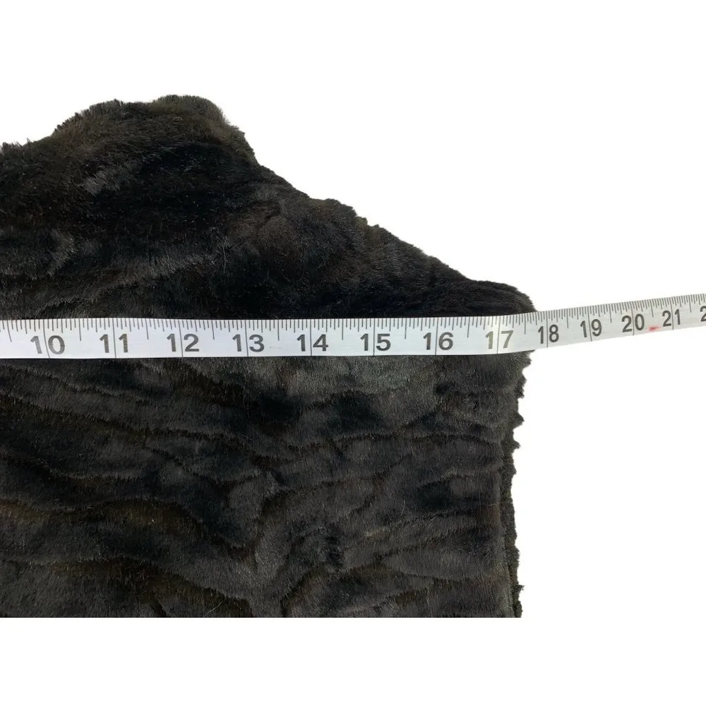 Preston & York II Women's Black Tiger Fuzzy Vest - Image 5