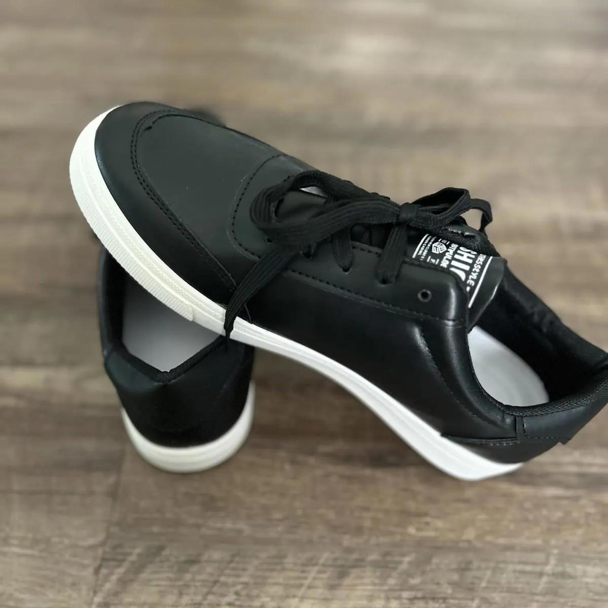 Black Casual Sneakers Faux Leather for Women Size 9 Brand New - Image 5