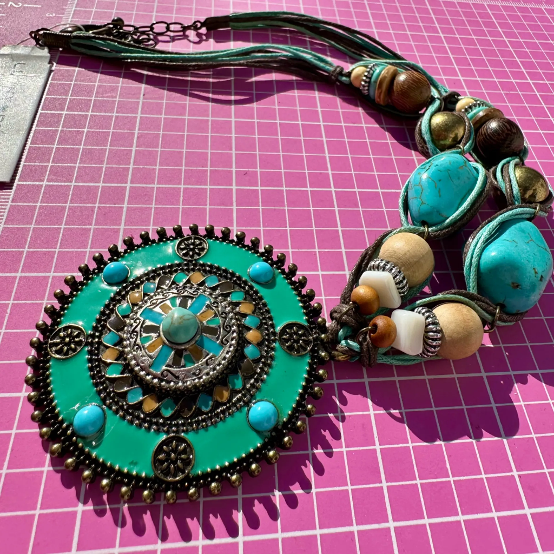 Lucky Brand Turquoise and Brown Beaded teal round pendant Necklace 25” - Image 4