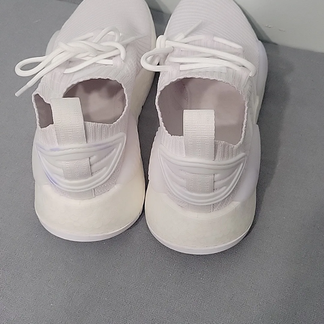 Adidas NMD  Women's White  Sneakers Size 7 - Image 4