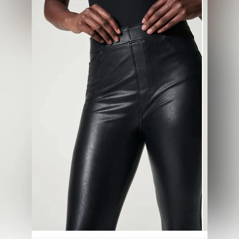 Spanx Leather-Like Ankle Skinny Pant Black- Size Medium Petite - Image 4