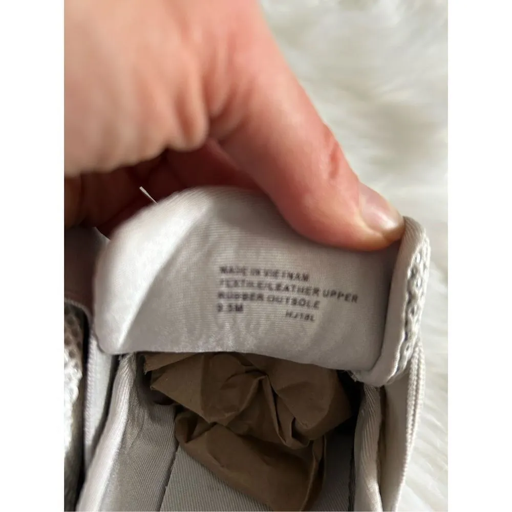 Michael Kors  silver sneaker size 9.5 slip on - Image 6