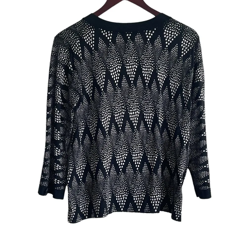 Cable & Gauge Women Cardigan L Black Crew Neck 3/4 Sleeve 3 Large Button Closure - Image 3