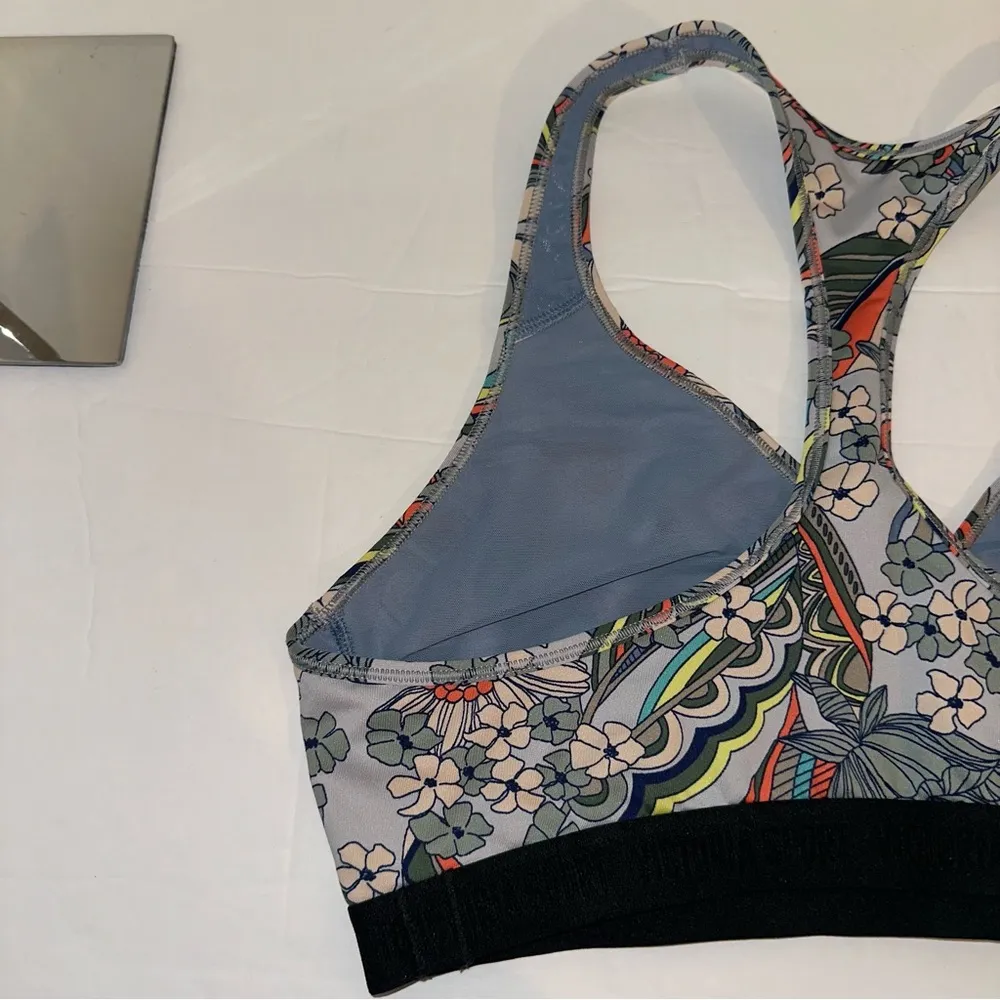 Victoria’s Secret Victoria’s Sport Floral Print Women's Sports Bra size Large - Image 6