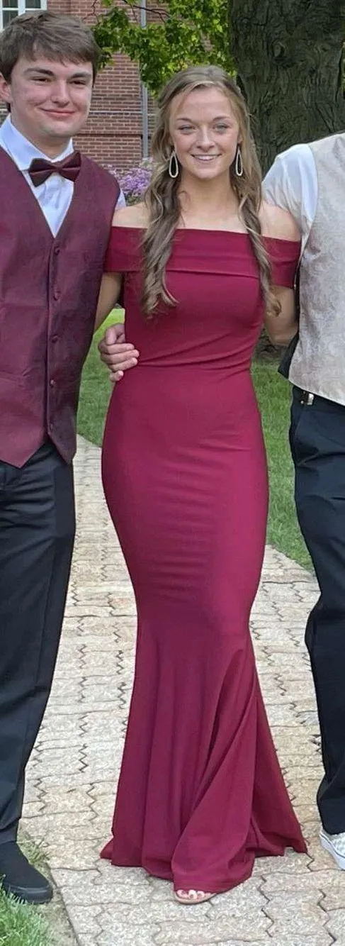 Maroon Prom Dress - Image 5