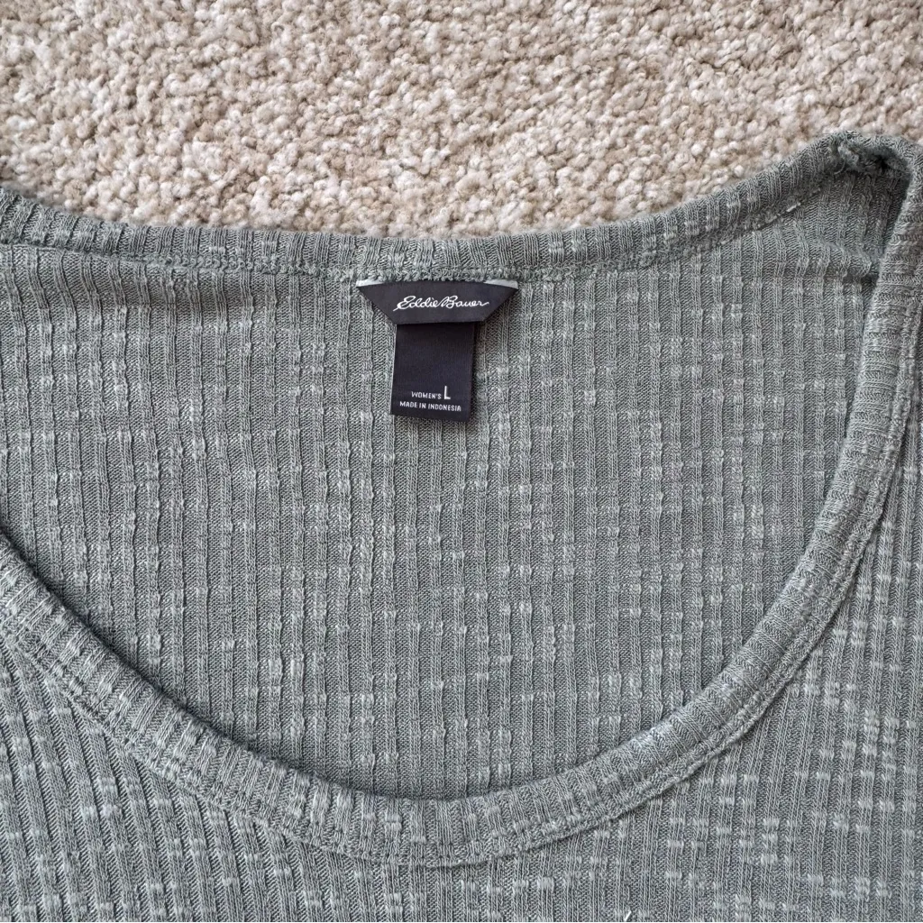 Eddie Bauer Top - Image 2