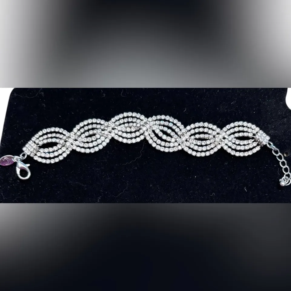 Rhinestone Vintage Bracelet Adjustable - Image 3