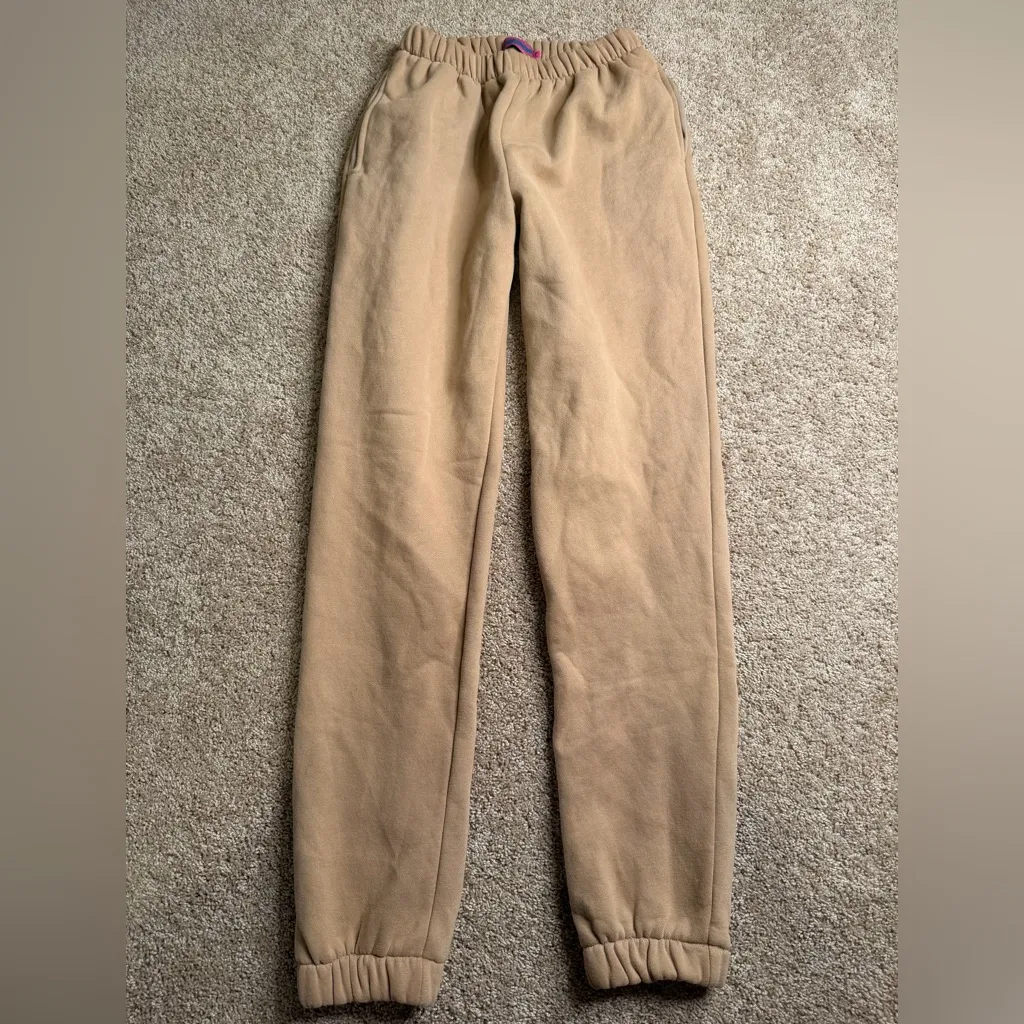 Edikted Joni Sweatpants Size Small - Image 4